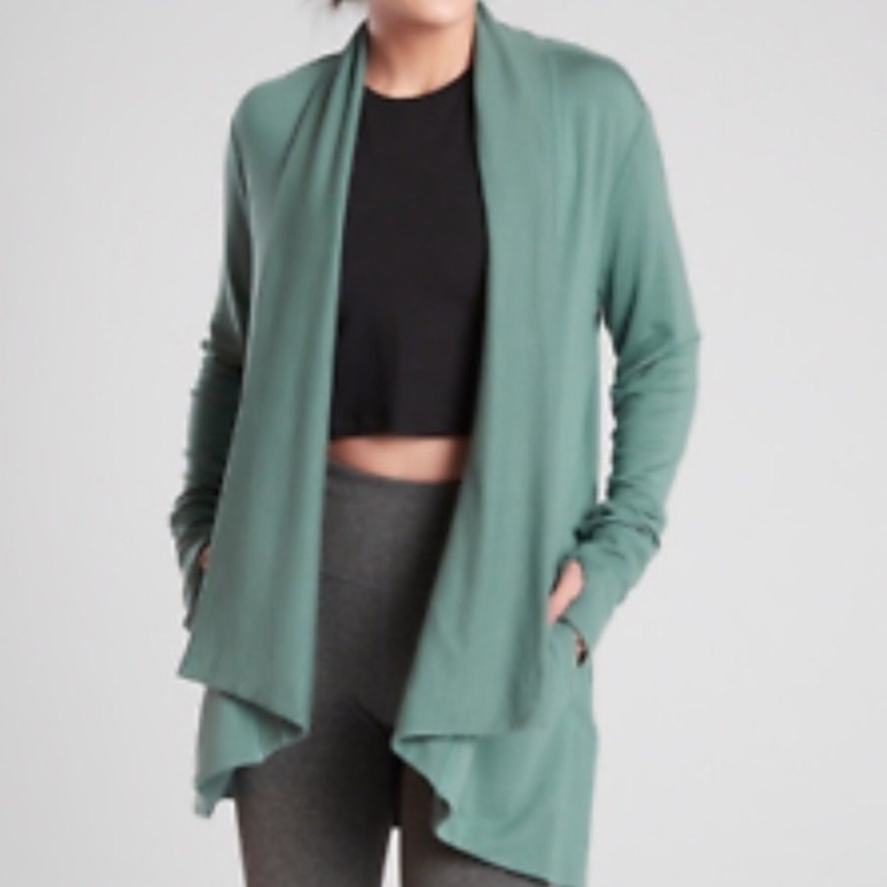 Athleta Pranayama Restore Wrap ~ size small ~ juniper green